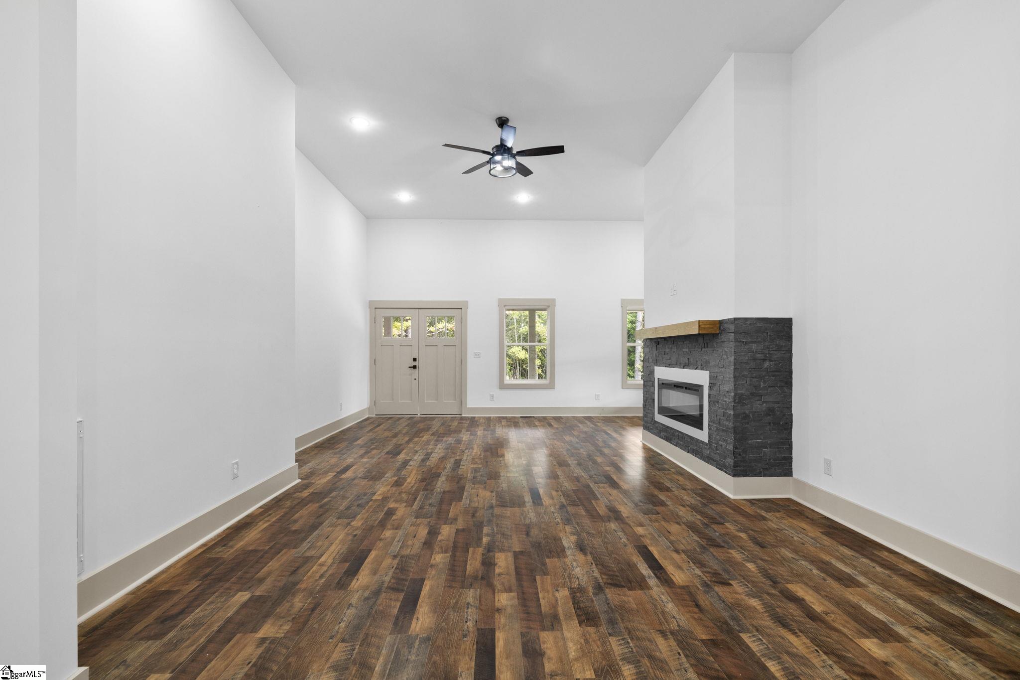 6025 Highway 101 Gray Court, SC 29645 - Photo 18 of 44