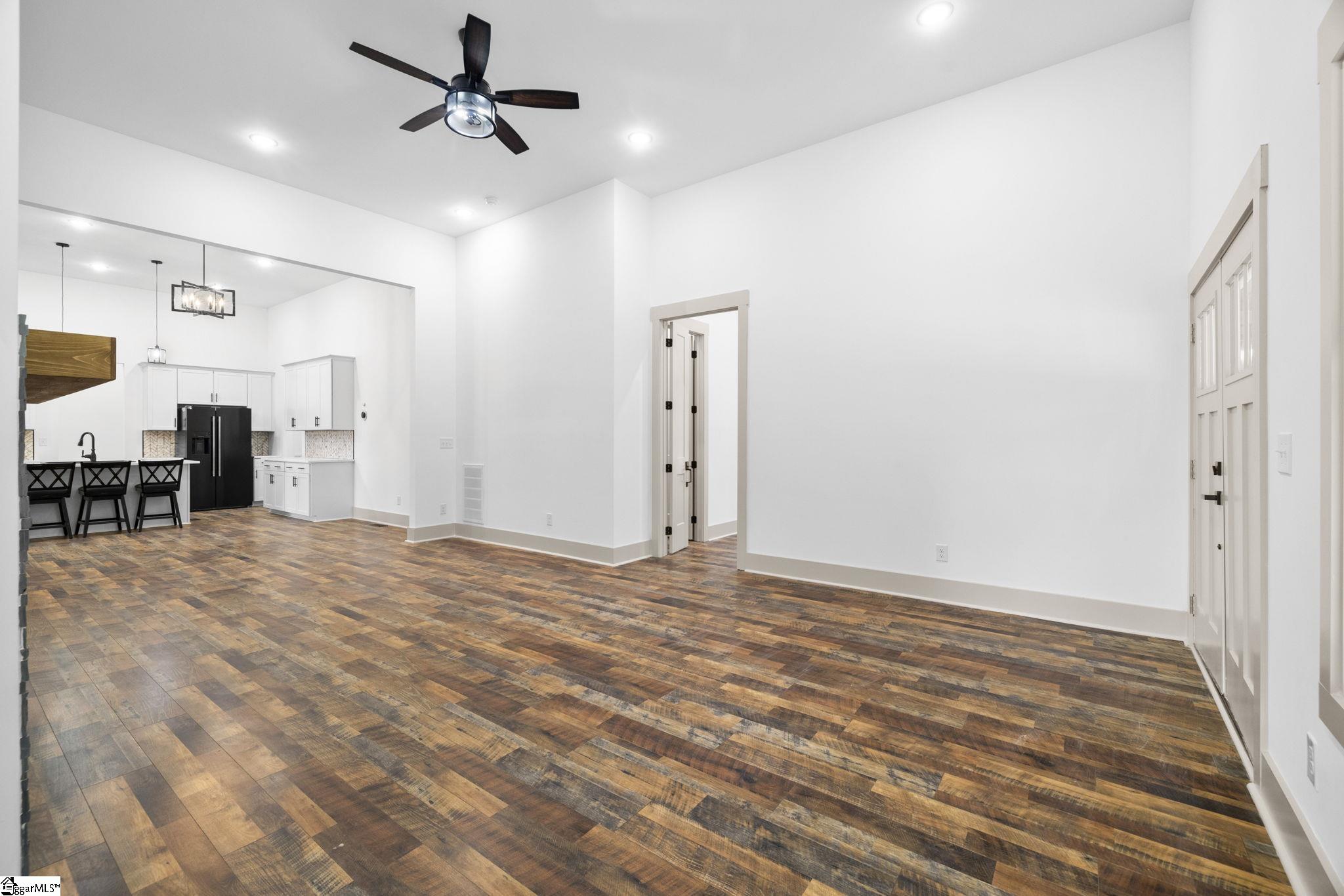 6025 Highway 101 Gray Court, SC 29645 - Photo 22 of 44