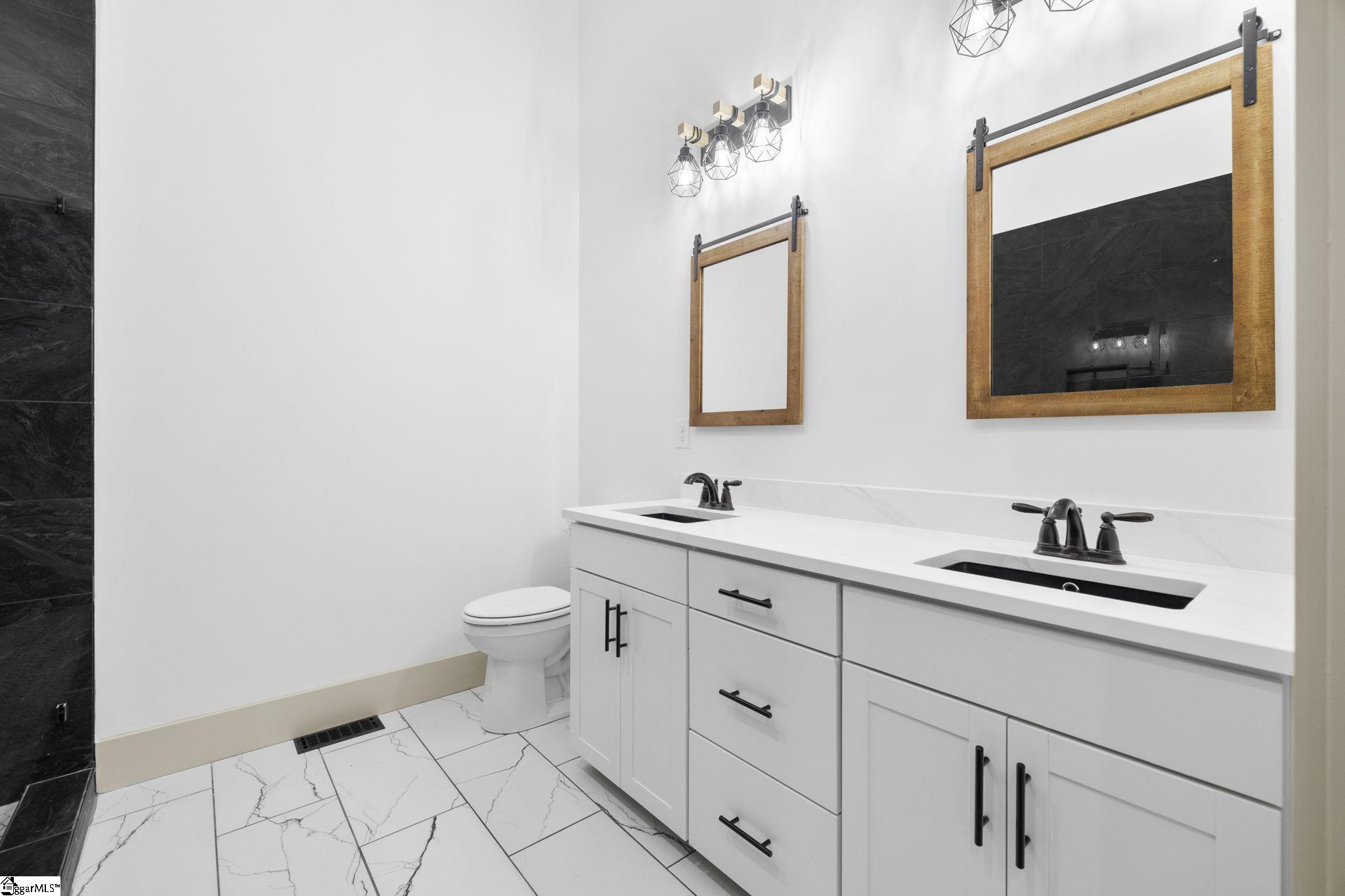 6025 Highway 101 Gray Court, SC 29645 - Photo 26 of 44