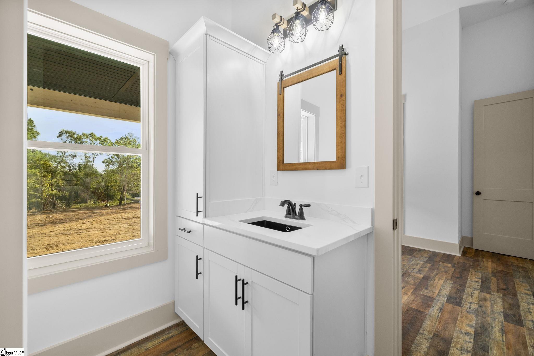 6025 Highway 101 Gray Court, SC 29645 - Photo 32 of 44