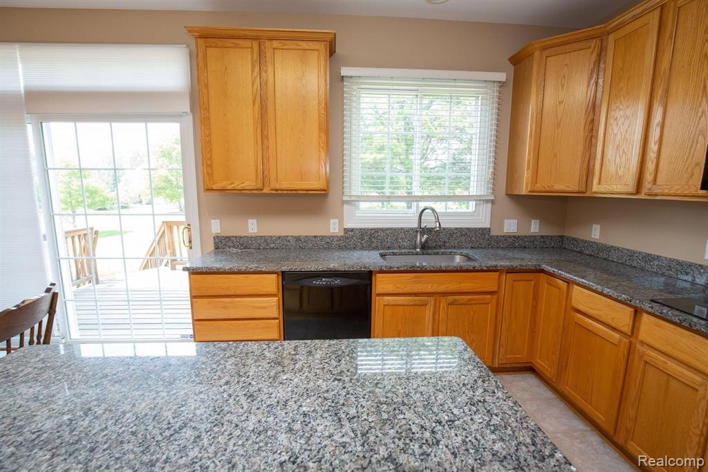 4040 Holly Lane Rochester, MI 48306 - Photo 19 of 63