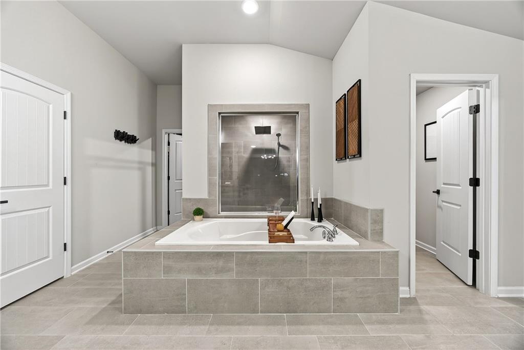 4863 Sultana Way Atlanta, GA 30331 - Photo 25 of 42 a living room with furniture and a window