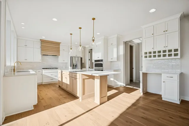 $824,520 | 6501 Timber Arch Drive, Chaska, MN 55318