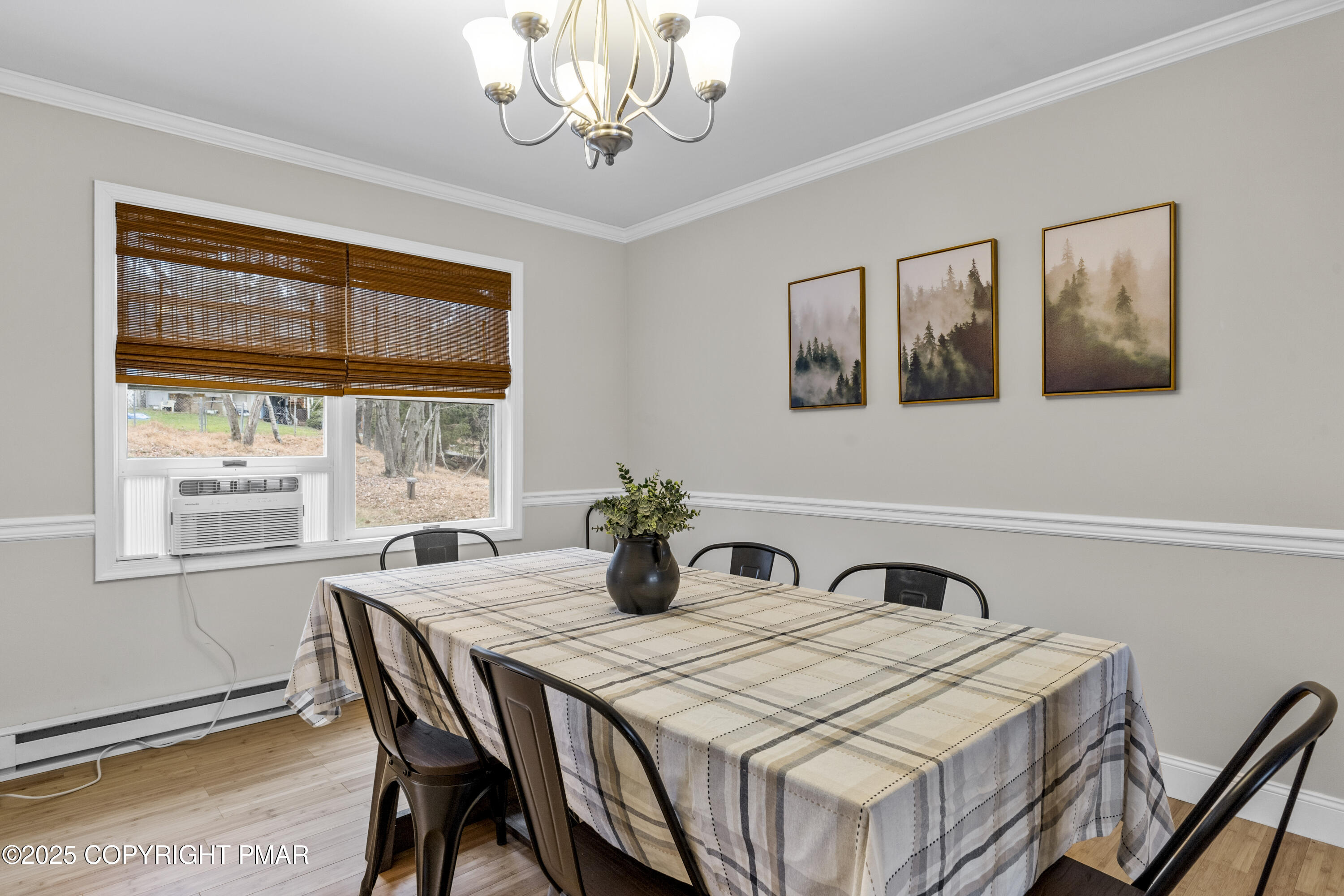 558 Clearview Drive Long Pond, PA 18334 - Photo 5 of 36 a dining room with a table and chairs