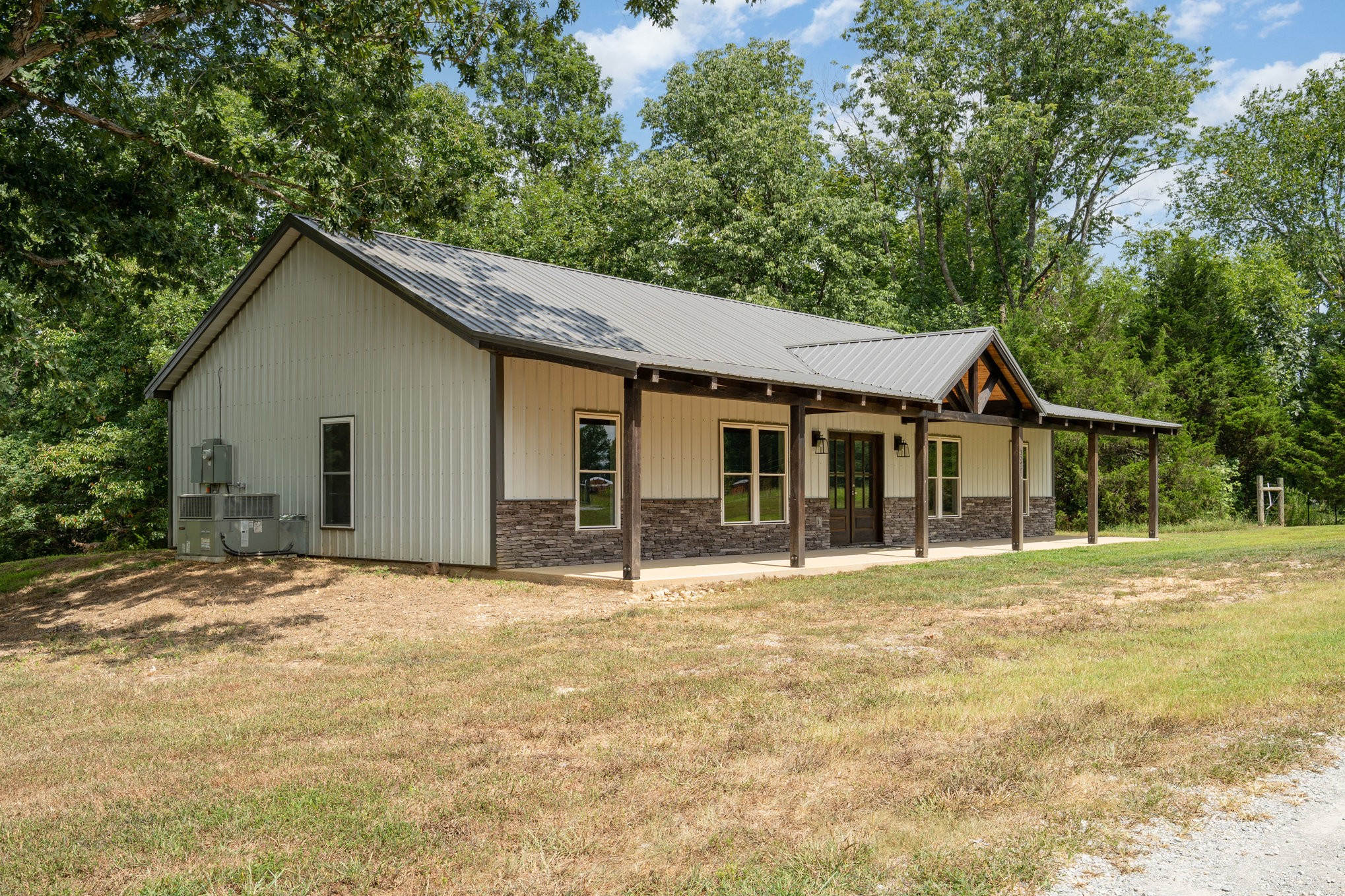 3395 Shouse Road Santa Fe, TN 38482 - Photo 24 of 73 a front view of a house with a yard
