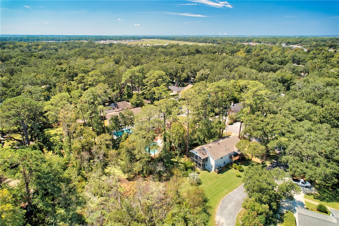 240 Peachtree Street St. Simons Island, GA 31522 - Photo 33 of 38