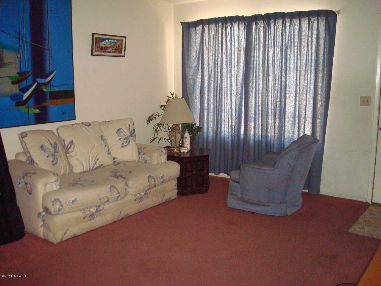 1401 East Carter Road Phoenix, AZ 85042 - Photo 7 of 12 Living Room