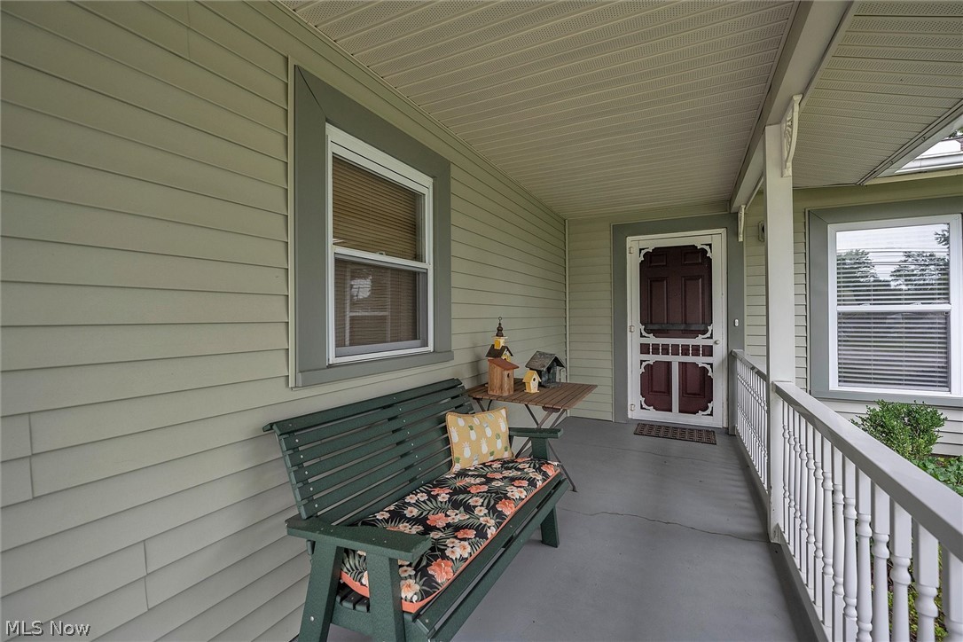 414 Nobottom Road Berea, OH 44017 - Photo 2 of 28 Gallery Image 2