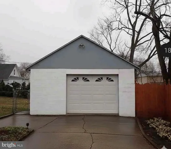 a view of a garage