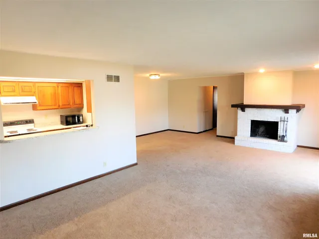 $1,680 | 1013 East Jackson Street, Morton, IL 61550