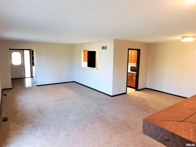 $1,680 | 1013 East Jackson Street, Morton, IL 61550