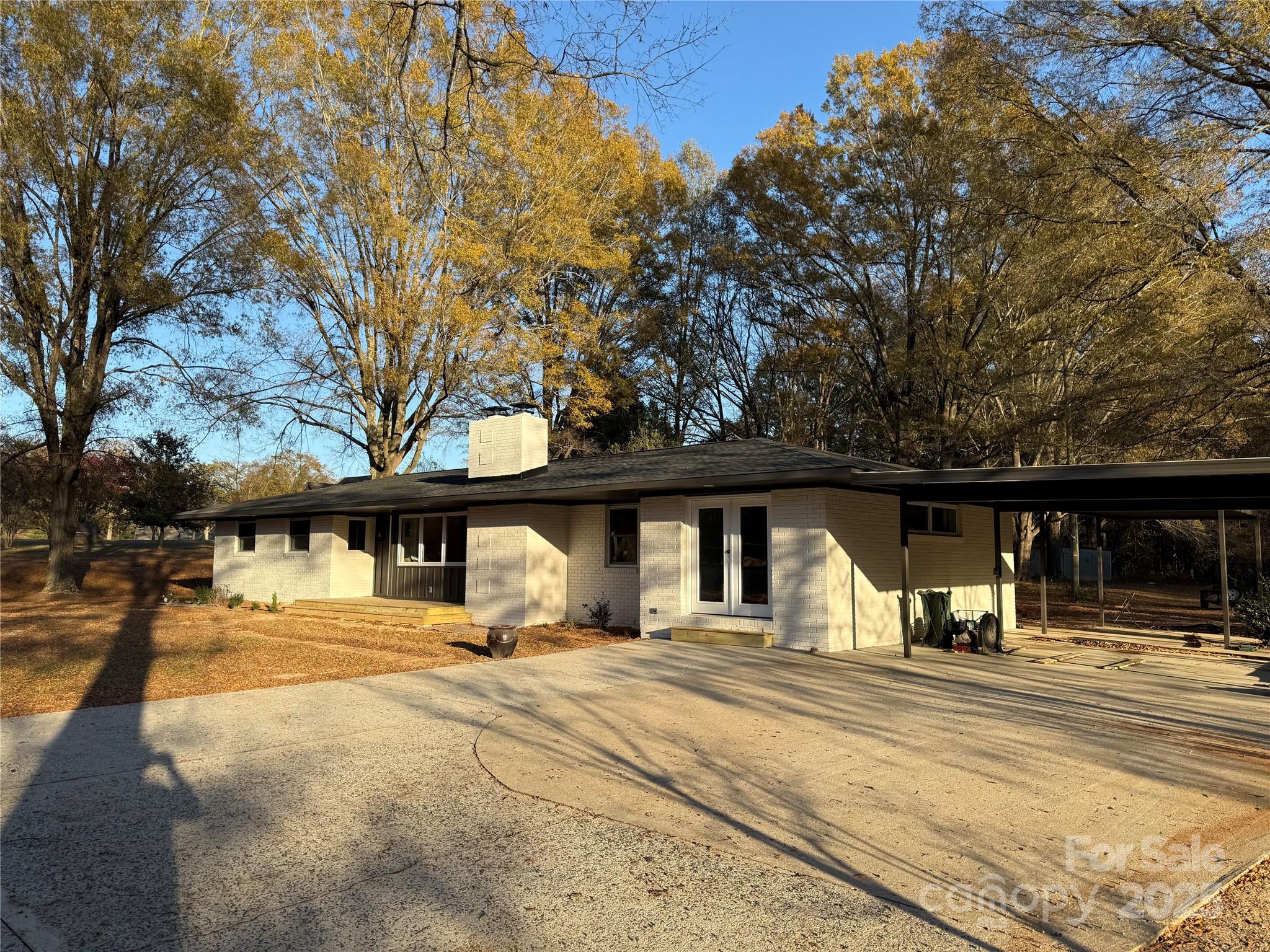1208 Mariposa Road Stanley, NC 28164 - Photo 22 of 22 a view of a volley ball court