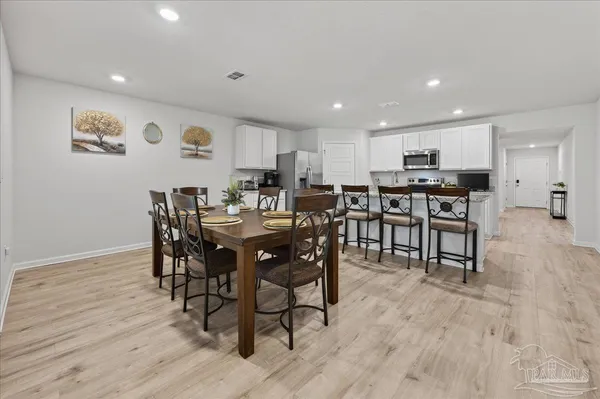 $2,300 | 6320 Burrow Lane, Pensacola, FL 32526