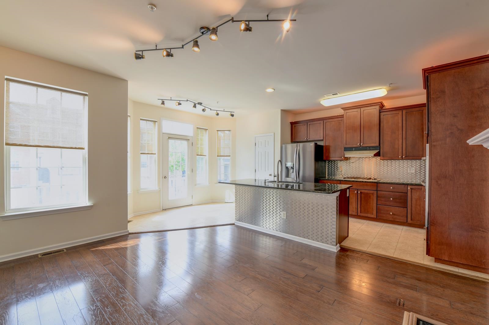 23 Creekside Court, Unit 23 Secaucus, NJ 07094 - Photo 23 of 38