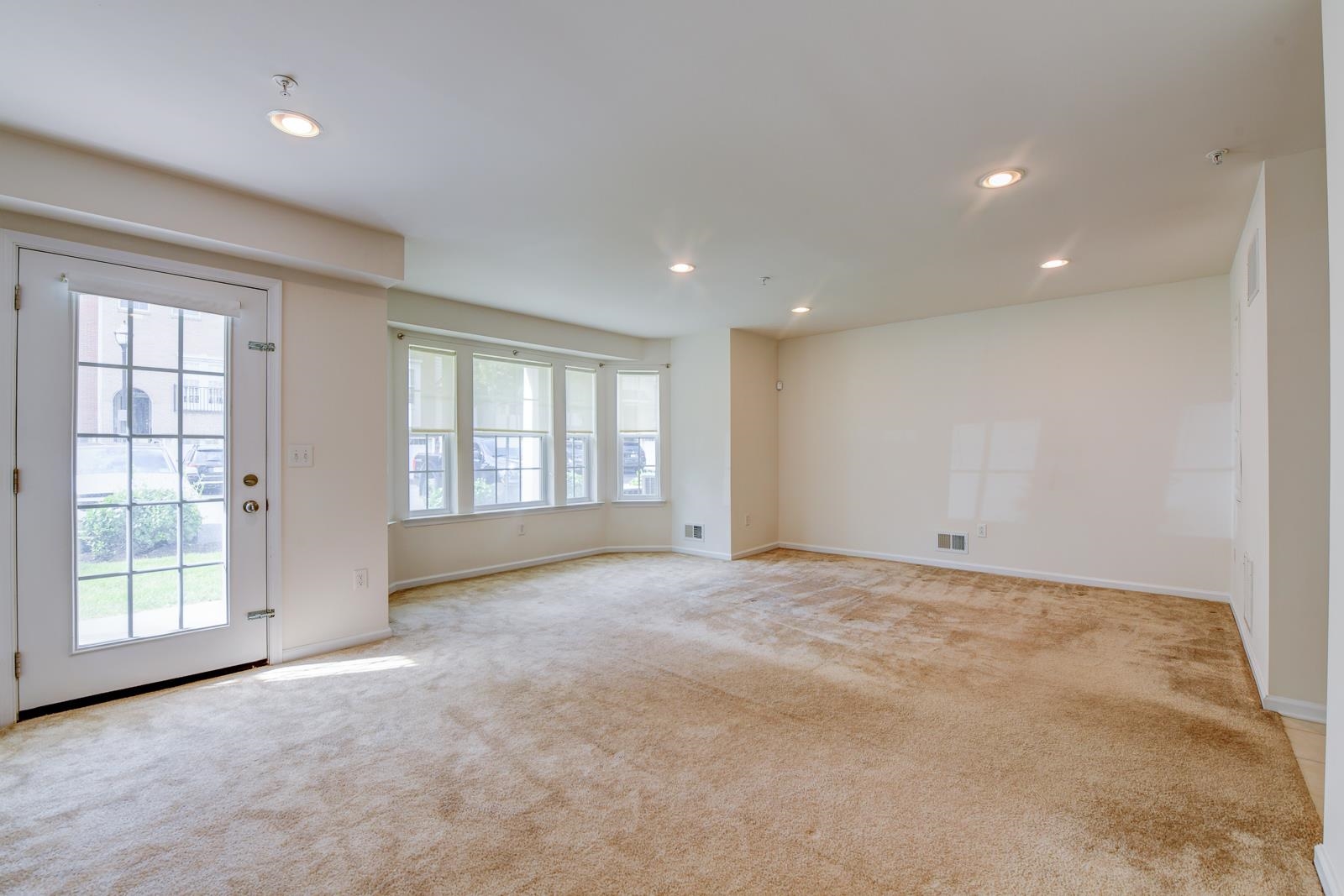 23 Creekside Court, Unit 23 Secaucus, NJ 07094 - Photo 8 of 38 a view of an empty room with a window