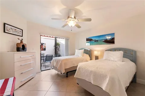 $625,000 | 515 Beachwalk Circle, Naples, FL 34108