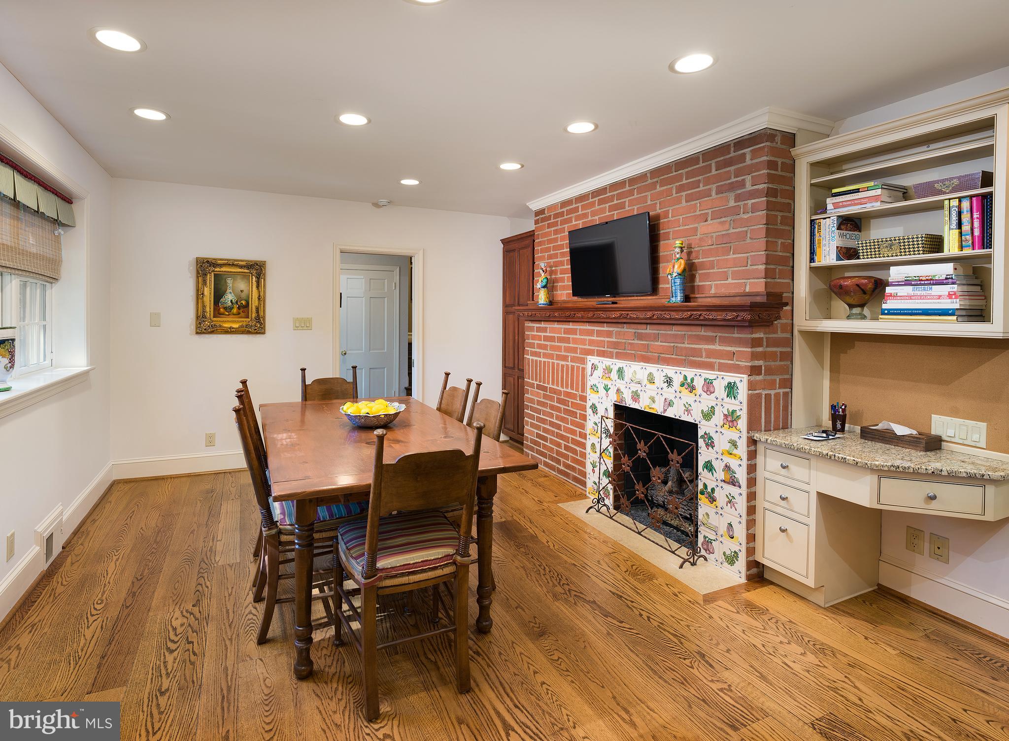 944 Summit Road Narberth, PA 19072 - Photo 8 of 34 Breakfast Area