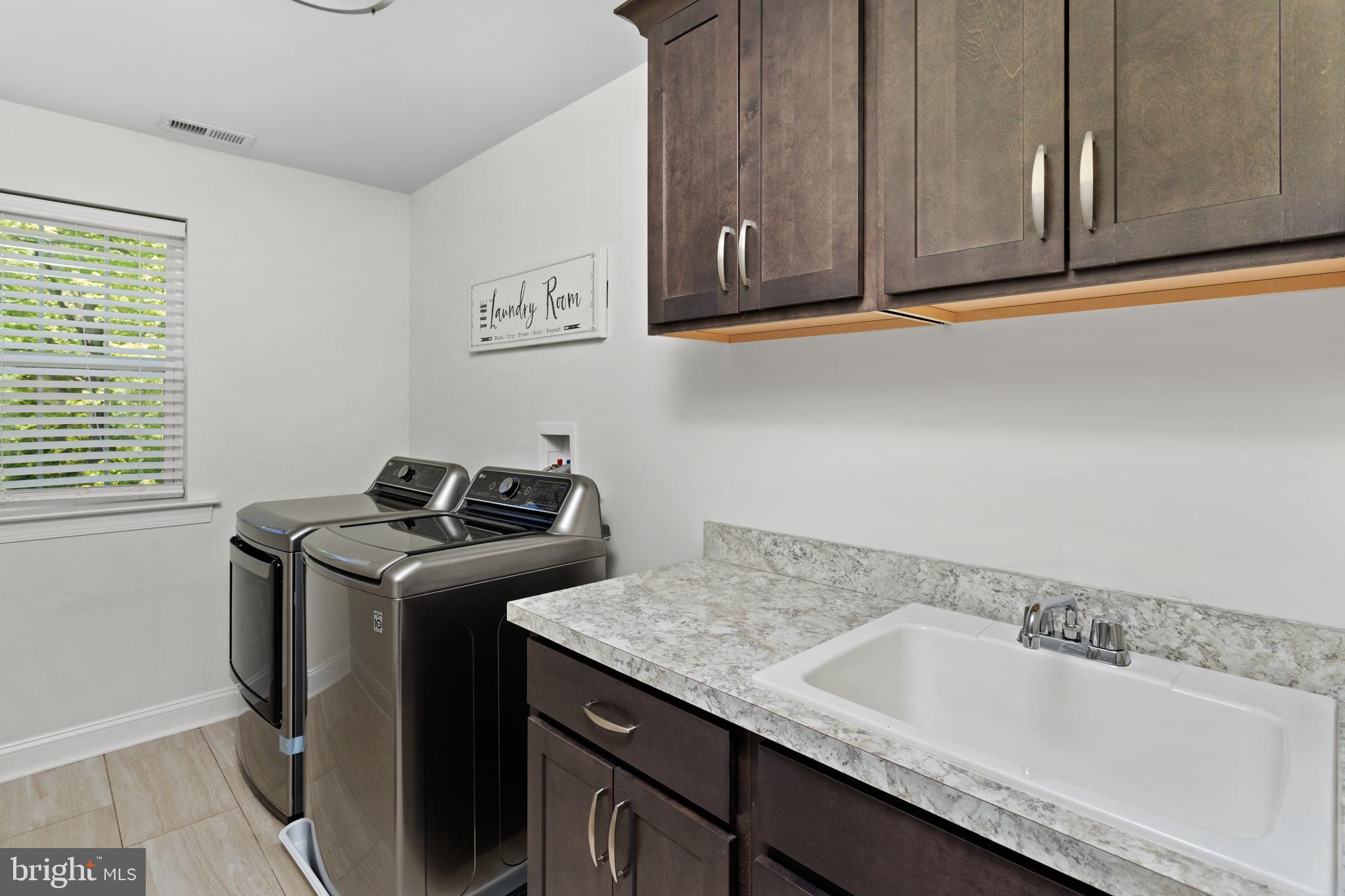 6 Buck Ln Mount Mount Laurel, NJ 08054 - Photo 34 of 49 a utility room with granite countertop a sink and a stove