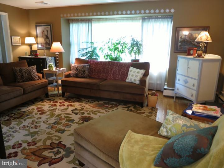 417 Wyndon Road Ambler, PA 19002 - Photo 7 of 25 Living Room