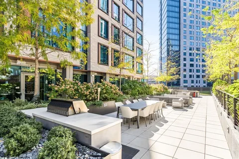 $1,449,000 | 135 Seaport Boulevard, Unit 1503, Boston, MA 02210