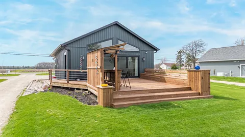 $869,000 | N8805 Lakeshore Drive, Van Dyne, WI 54979
