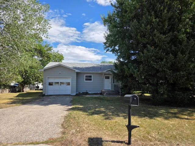 $335,000 | 1015 North Carrington Avenue, Buffalo, WY 82834