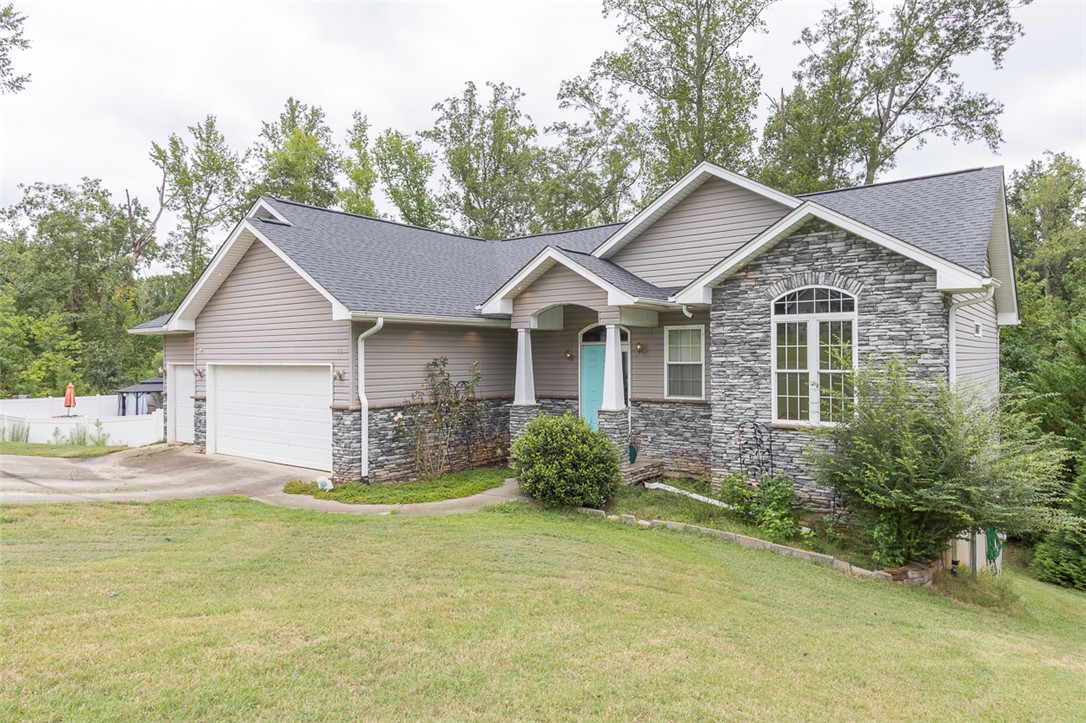 112 Brookside Circle Honea Path, SC 29654 - Photo 2 of 49 Gallery Image 2