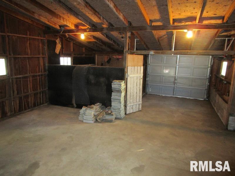 2339 Mound Road Jacksonville, IL 62650 - Photo 60 of 87