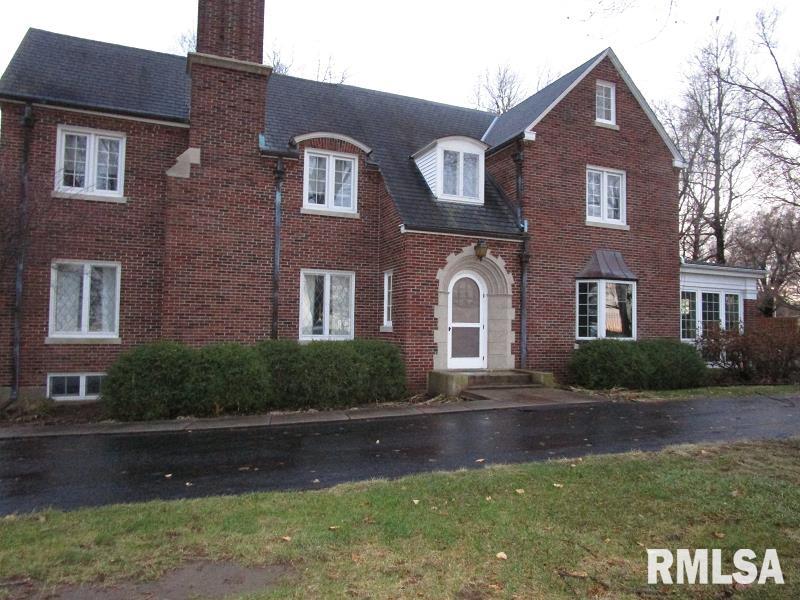 2339 Mound Road Jacksonville, IL 62650 - Photo 6 of 87