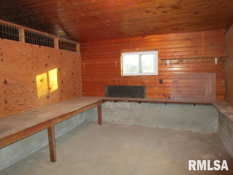 2339 Mound Road Jacksonville, IL 62650 - Photo 61 of 87