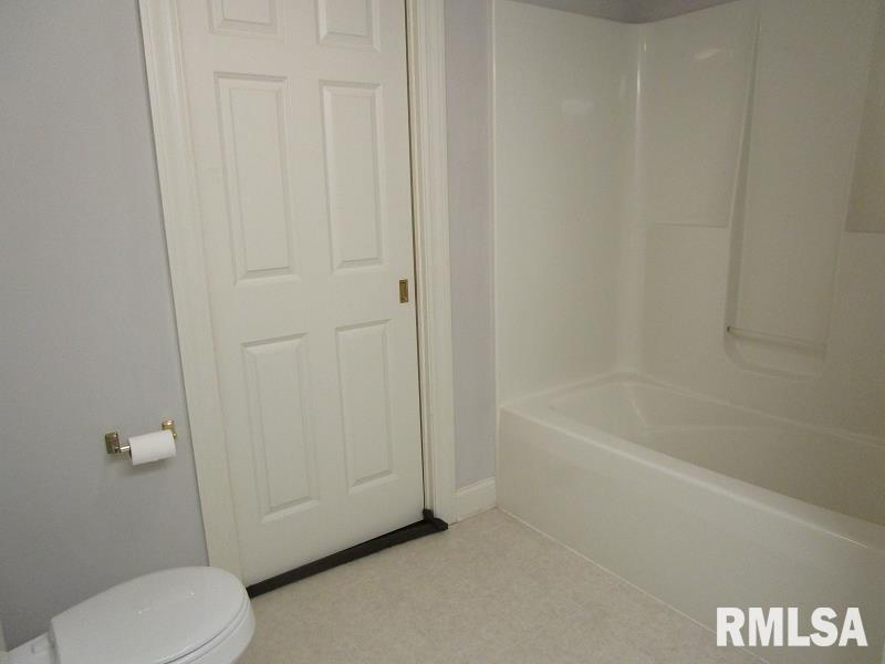 2339 Mound Road Jacksonville, IL 62650 - Photo 69 of 87
