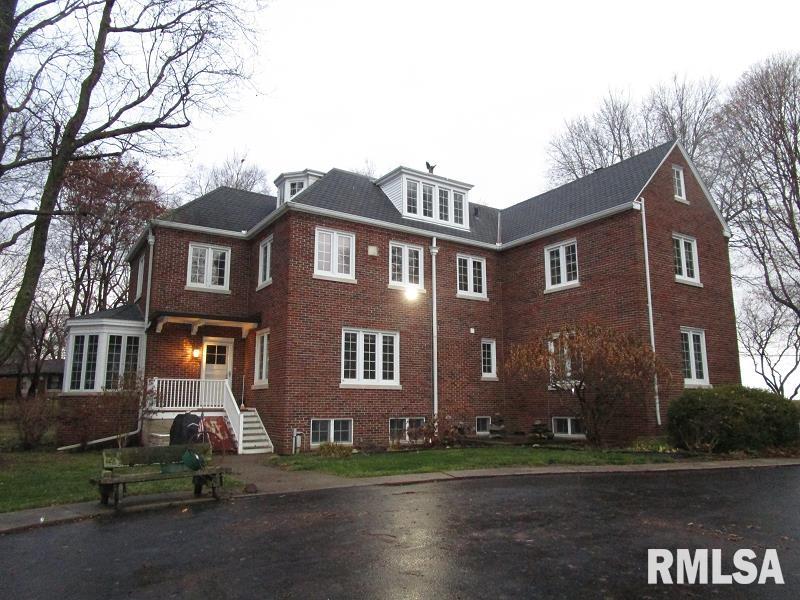 2339 Mound Road Jacksonville, IL 62650 - Photo 9 of 87
