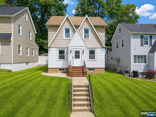 $479,500 | 239 8th Avenue, Paterson, NJ 07514