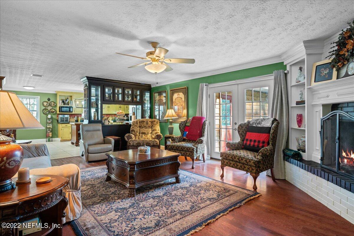 9559 William Barber Road Macclenny, FL 32063 - Photo 6 of 32 5_Family Room
