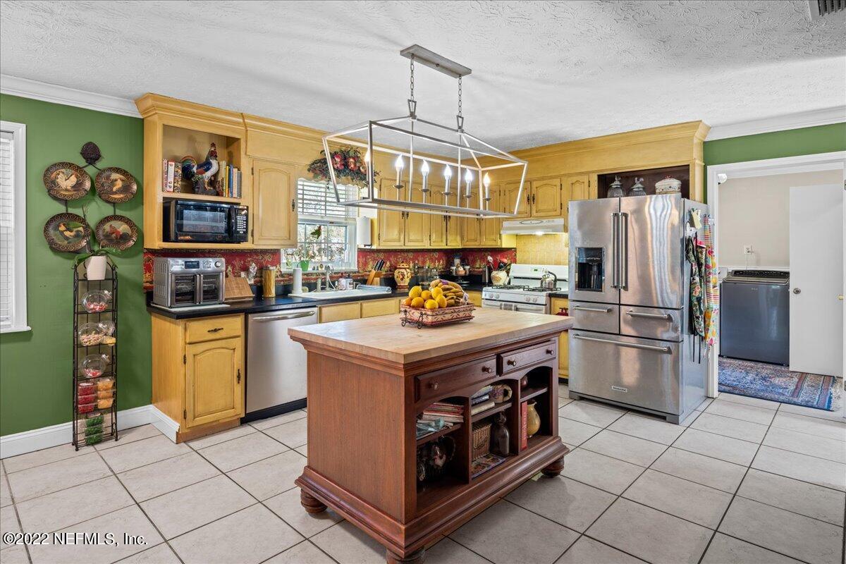 9559 William Barber Road Macclenny, FL 32063 - Photo 10 of 32 10_Open Kitchen