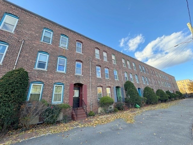 4 Mead Street, Unit 3 Boston, MA 02134 - Photo 1 of 20 a front view of a building