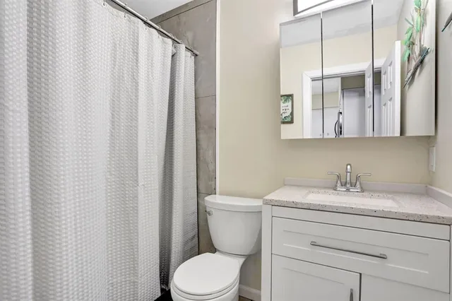 $2,095 | 1938 Northeast 7th Street, Unit 3, Deerfield Beach, FL 33441