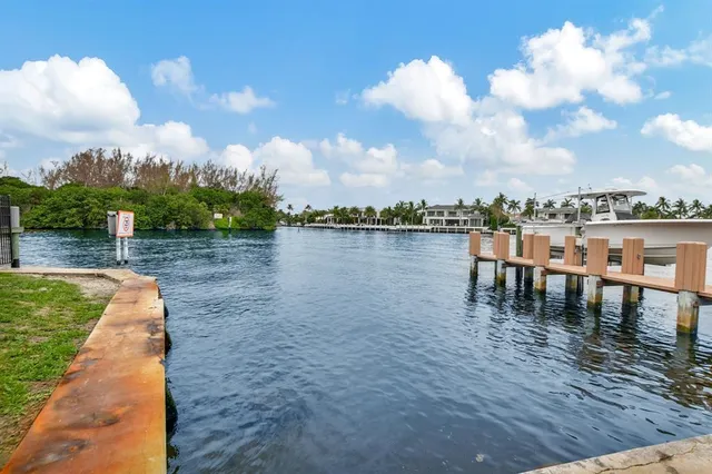 $2,095 | 1938 Northeast 7th Street, Unit 3, Deerfield Beach, FL 33441