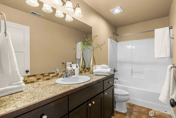 $645,000 | 2015 Woodridge Street, Wenatchee, WA 98801