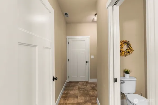 $645,000 | 2015 Woodridge Street, Wenatchee, WA 98801