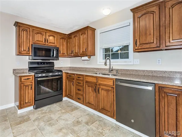 $350,000 | 122 Steven Drive, Troy, IL 62294