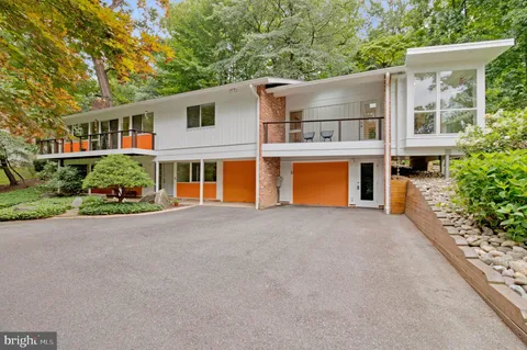 $1,495,000 | 8004 Park Overlook Drive, Bethesda, MD 20817