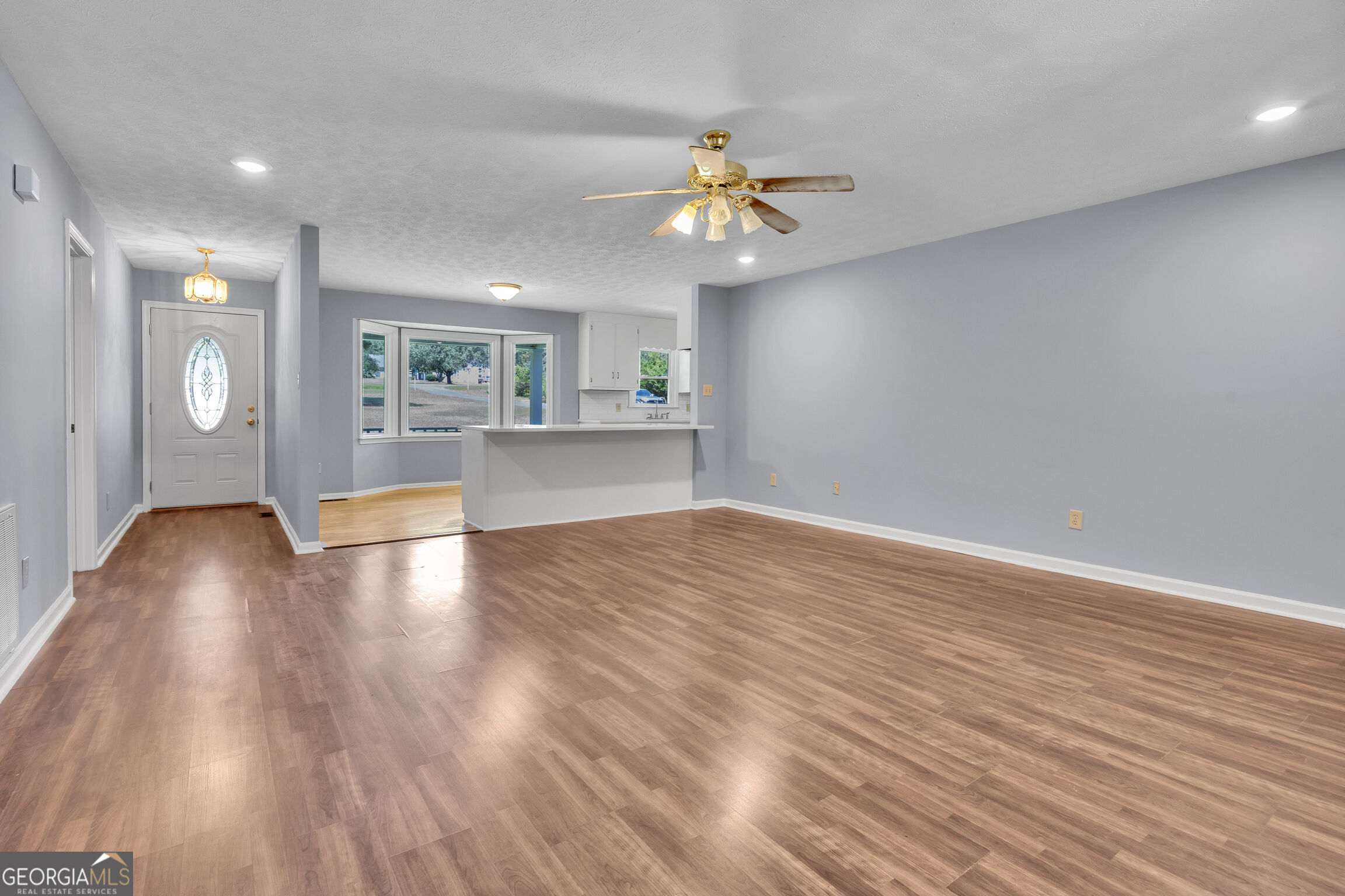 362 4 Points Road Jackson, GA 30233 - Photo 8 of 48 Gallery Image 8