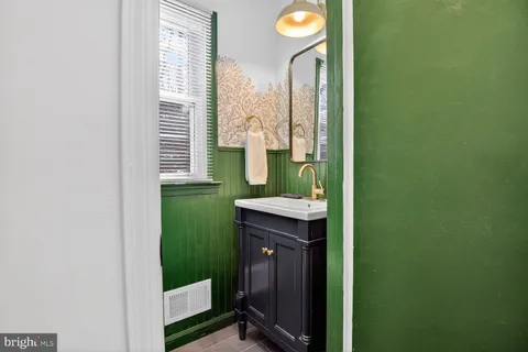 $925,000 | 8703 Etta Drive, Springfield, VA 22152