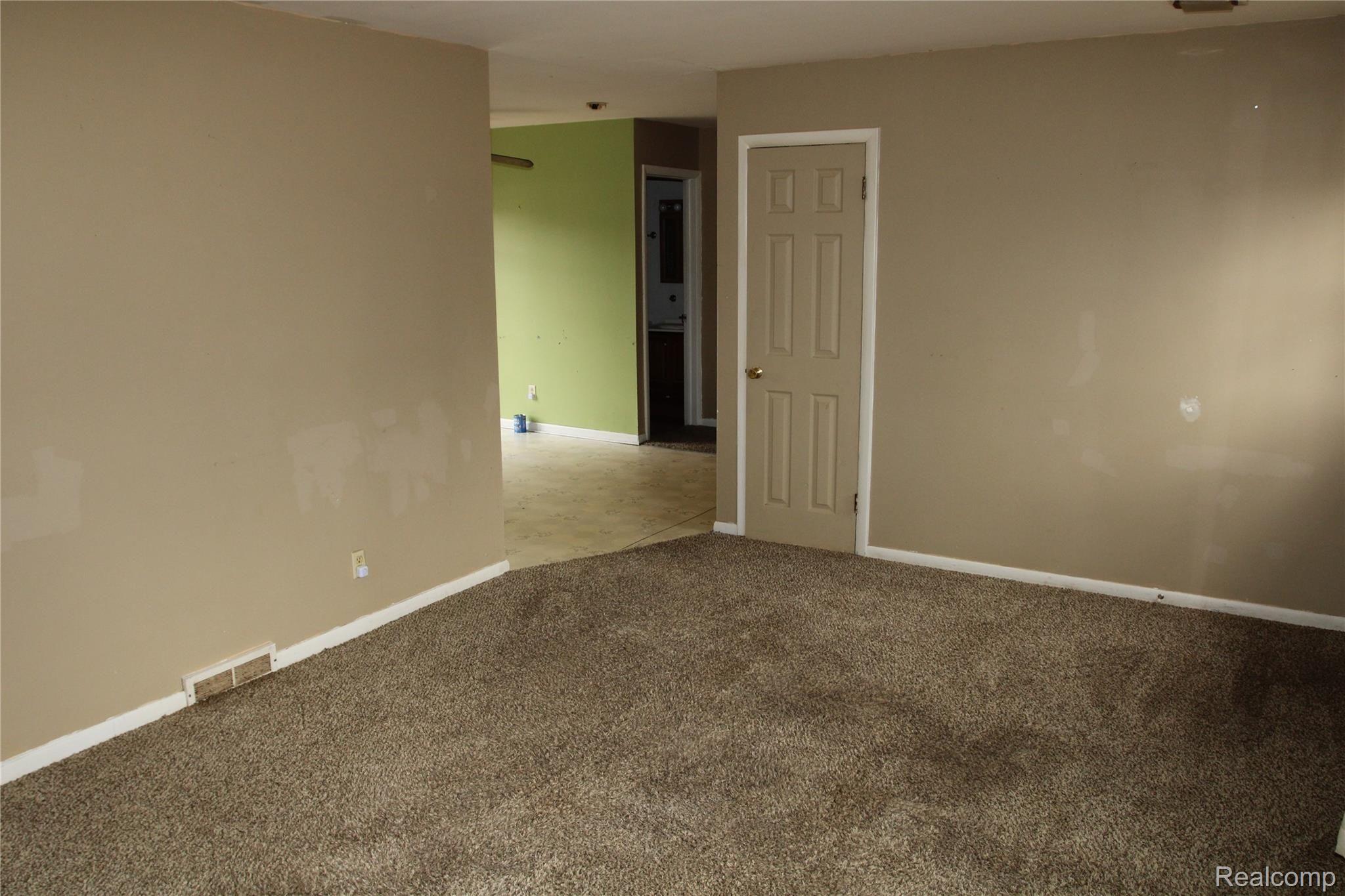 495 Barnes Lake Road Columbiaville, MI 48421 - Photo 9 of 17 Living Room
