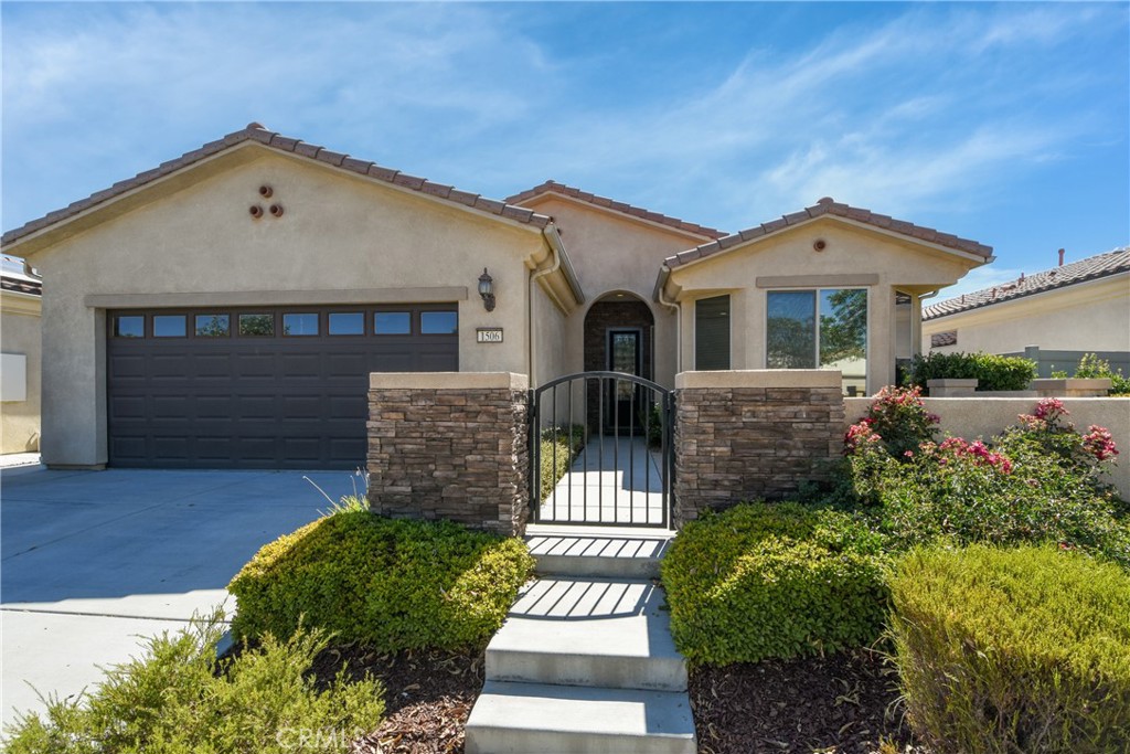 1506 Via Rojas Hemet, CA 92545 - Photo 2 of 34