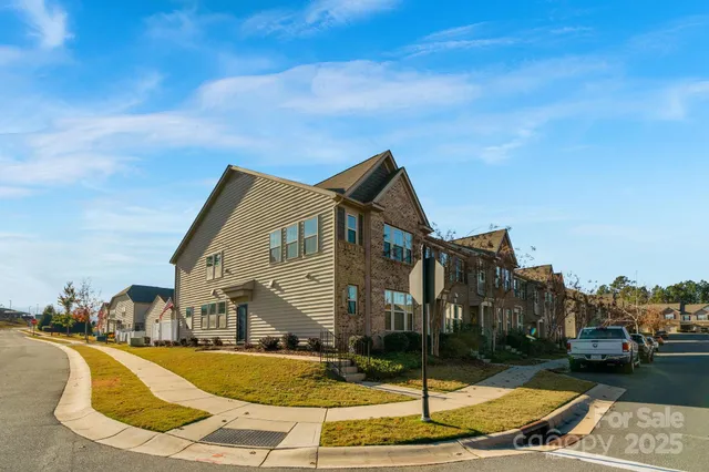 $389,900 | 3005 Honeylocust Lane, Fort Mill, SC 29707