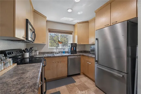 $359,000 | 2500 San Gabriel Way, Corona, CA 92882