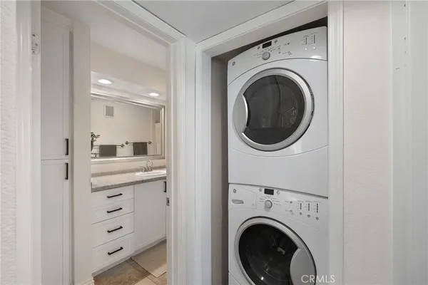 $359,000 | 2500 San Gabriel Way, Corona, CA 92882