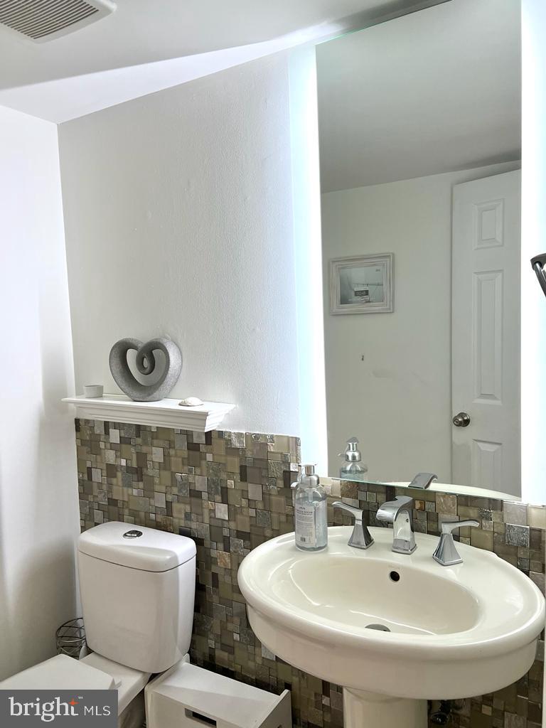 8477 Kitchener Drive Springfield, VA 22153 - Photo 19 of 26